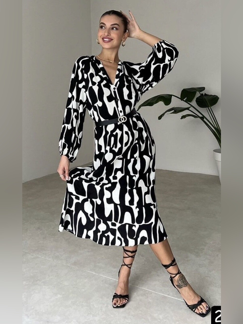 Zara Black & White Abstract Geo Printed Midi Dress large.